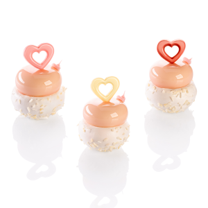 Meringue dessert for valentines day