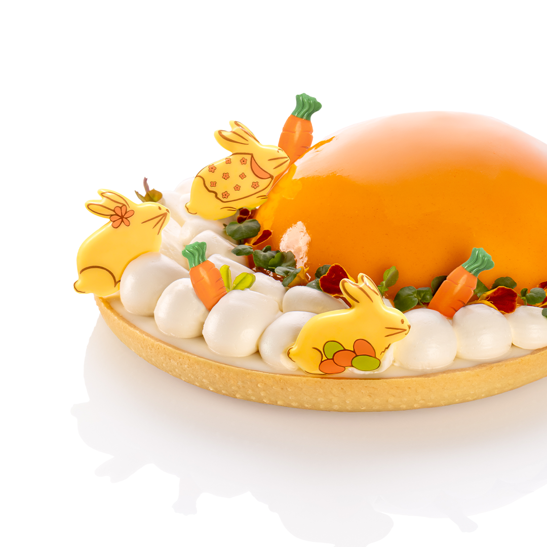 Easter tart with rabbits